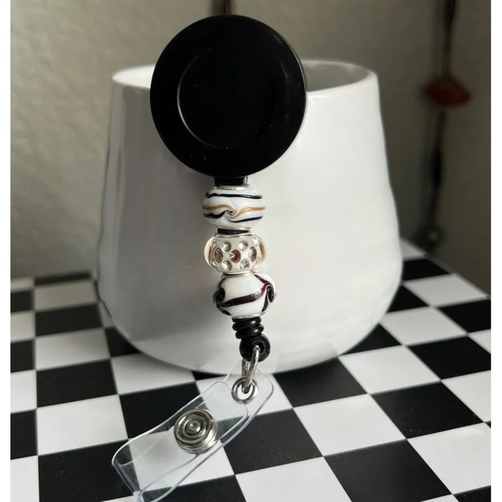 Personalized Badge Reel - Alligator Pinch Clip on Back - Picture 2 of 6